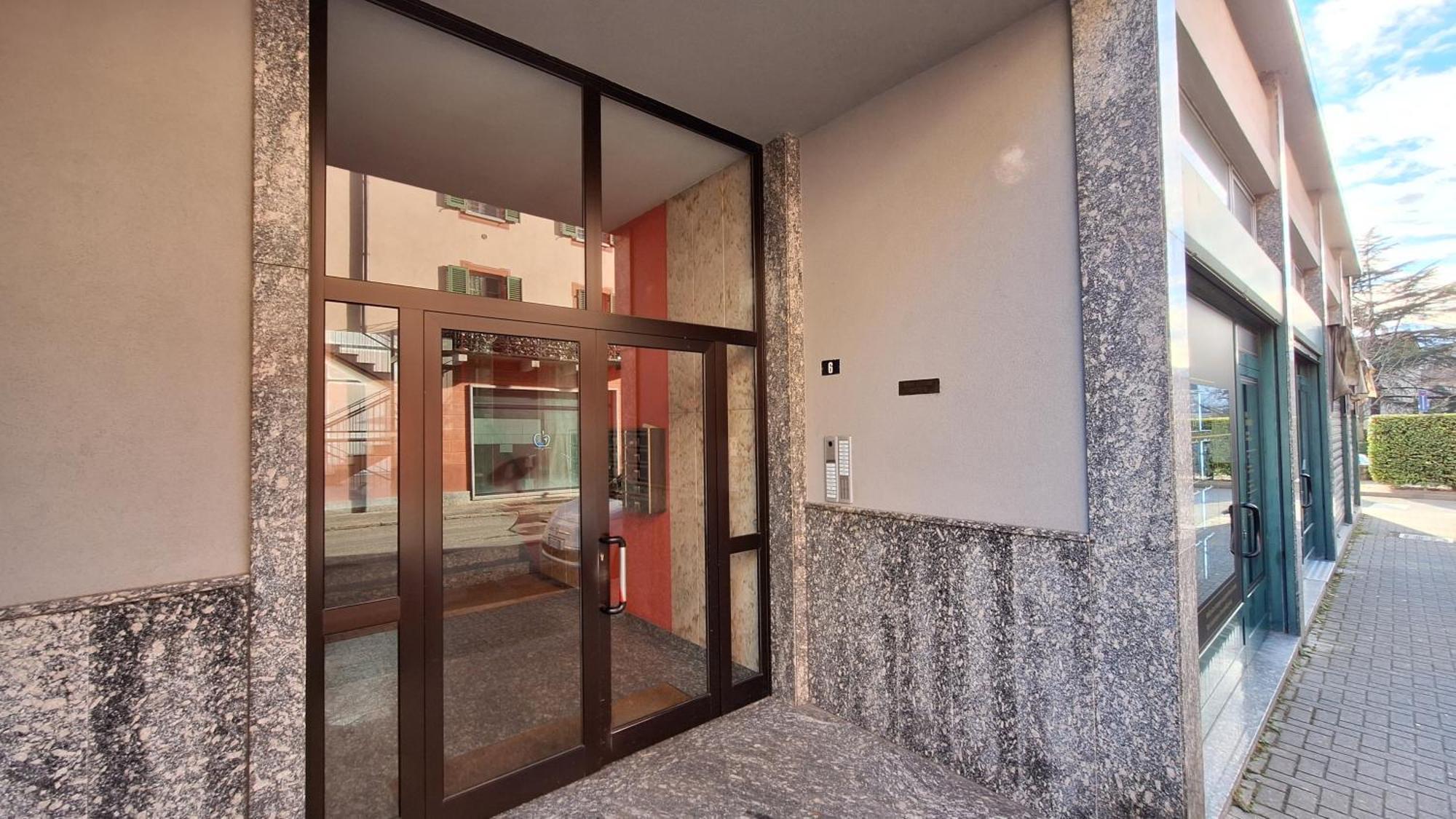Quinta Stella Apartment Tirano Bagian luar foto