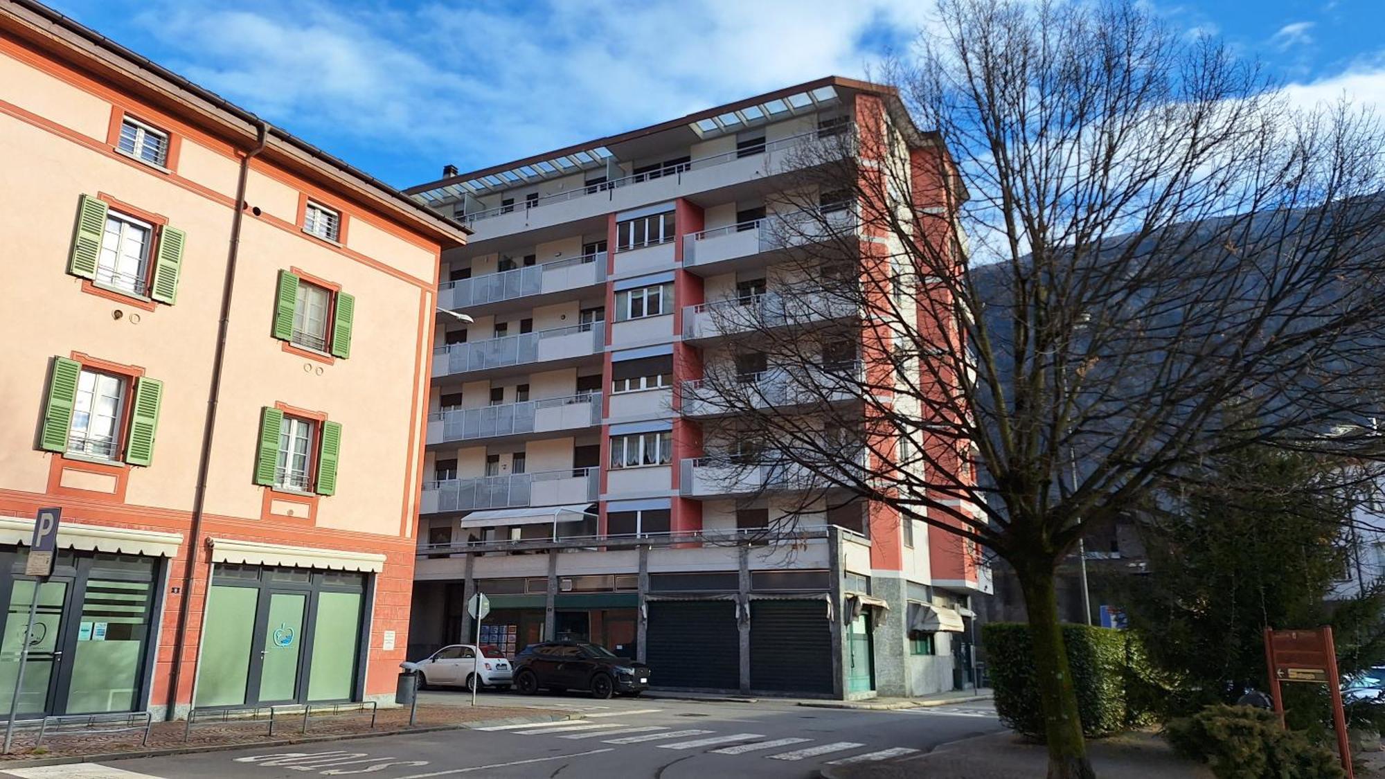 Quinta Stella Apartment Tirano Bagian luar foto
