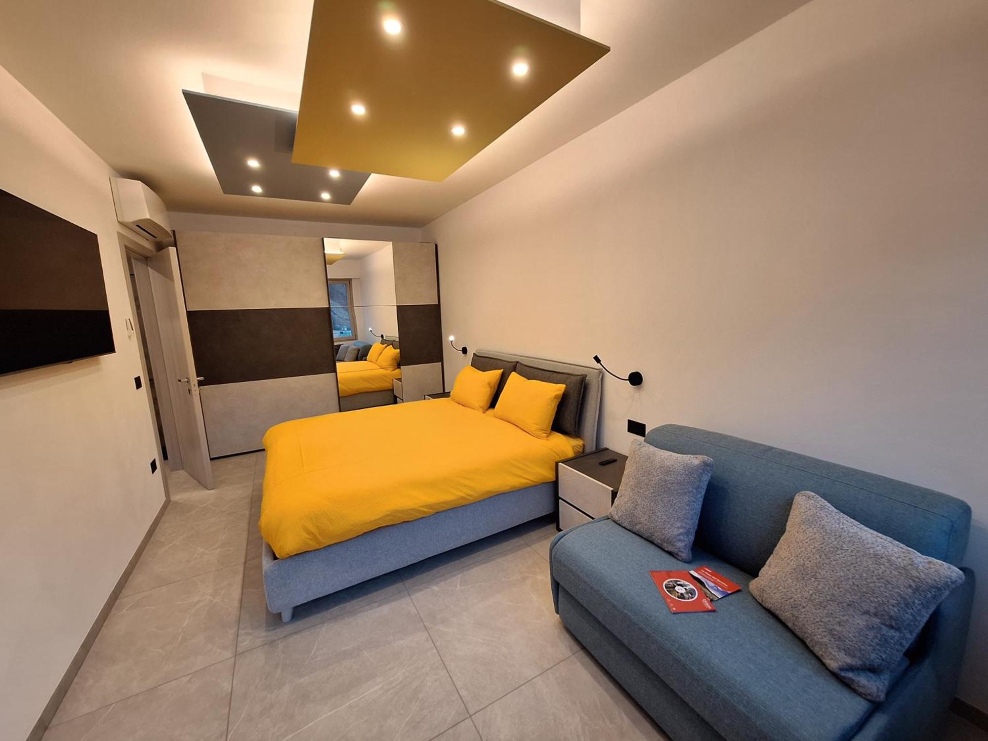 Quinta Stella Apartment Tirano Bagian luar foto